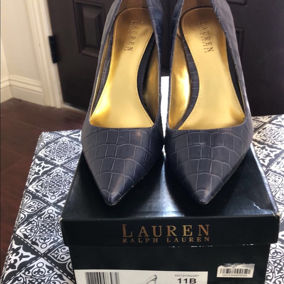 Ralph Lauren crocodile leather heels - Picture 3 of 4